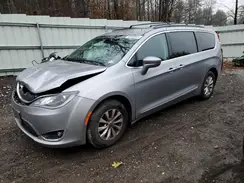 2C4RC1BG2HR576852 2017 CHRYSLER PACIFICA