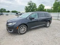 2C4RC1BG2HR578598 2017 CHRYSLER PACIFICA