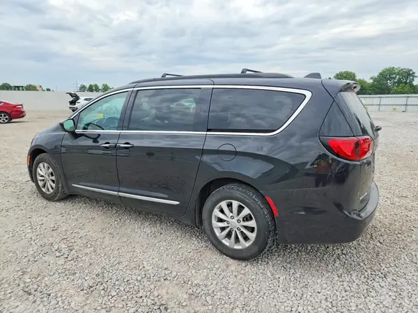 2C4RC1BG2HR578598 2017 CHRYSLER PACIFICA - Image 2