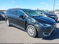 2C4RC1BG2HR591142 2017 CHRYSLER PACIFICA