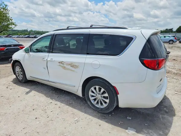 2C4RC1BG2HR593019 2017 CHRYSLER PACIFICA - Image 2