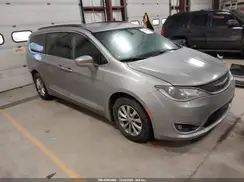 2C4RC1BG2HR593487 2017 CHRYSLER PACIFICA