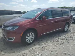 2C4RC1BG2HR598611 2017 CHRYSLER PACIFICA