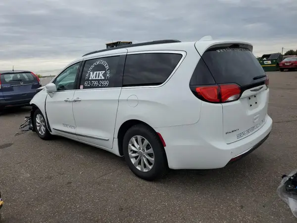 2C4RC1BG2HR598964 2017 CHRYSLER PACIFICA - Image 2