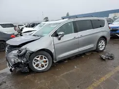 2C4RC1BG2HR607887 2017 CHRYSLER PACIFICA