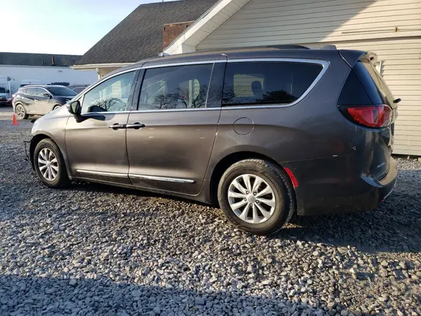 2C4RC1BG2HR608053 2017 CHRYSLER PACIFICA - Image 2