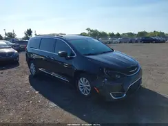 2C4RC1BG2HR609431 2017 CHRYSLER PACIFICA