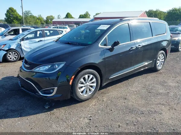 2C4RC1BG2HR609431 2017 CHRYSLER PACIFICA - Image 2