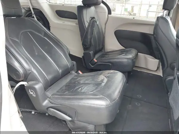 2C4RC1BG2HR613138 2017 CHRYSLER PACIFICA - Image 8