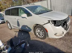 2C4RC1BG2HR636337 2017 CHRYSLER PACIFICA