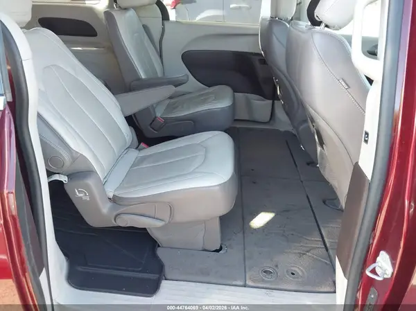 2C4RC1BG2HR638105 2017 CHRYSLER PACIFICA - Image 8