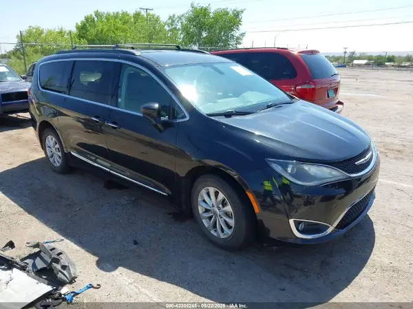 2C4RC1BG2HR642106 2017 CHRYSLER PACIFICA - Image 1