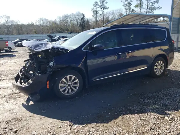 2C4RC1BG2HR654174 2017 CHRYSLER PACIFICA - Image 1