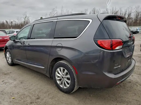 2C4RC1BG2HR667622 2017 CHRYSLER PACIFICA - Image 2