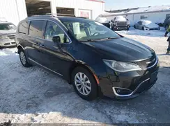 2C4RC1BG2HR688471 2017 CHRYSLER PACIFICA