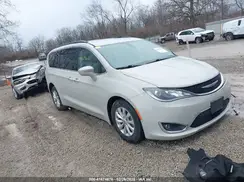 2C4RC1BG2HR688499 2017 CHRYSLER PACIFICA