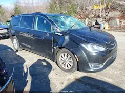 2C4RC1BG2HR691807 2017 CHRYSLER PACIFICA