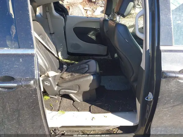 2C4RC1BG2HR691807 2017 CHRYSLER PACIFICA - Image 8