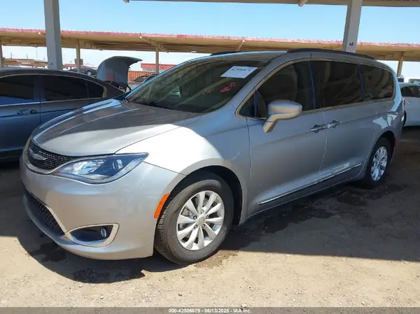 2C4RC1BG2HR702336 2017 CHRYSLER PACIFICA - Image 2