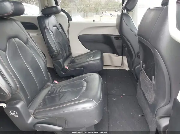 2C4RC1BG2HR702577 2017 CHRYSLER PACIFICA - Image 8