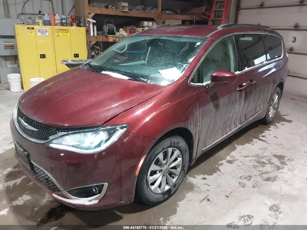2C4RC1BG2HR703826 2017 CHRYSLER PACIFICA - Image 2