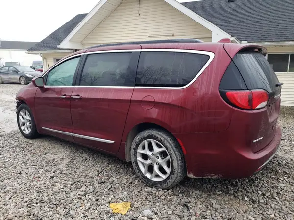 2C4RC1BG2HR704006 2017 CHRYSLER PACIFICA - Image 2