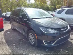 2C4RC1BG2HR704247 2017 CHRYSLER PACIFICA