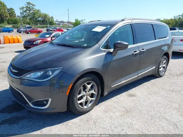 2C4RC1BG2HR705527 2017 CHRYSLER PACIFICA - Image 2