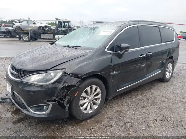 2C4RC1BG2HR710632 2017 CHRYSLER PACIFICA - Image 2