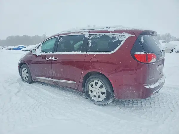 2C4RC1BG2HR711795 2017 CHRYSLER PACIFICA - Image 2