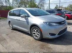 2C4RC1BG2HR743601 2017 CHRYSLER PACIFICA