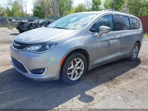 2C4RC1BG2HR743601 2017 CHRYSLER PACIFICA - Image 2
