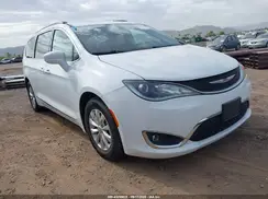 2C4RC1BG2HR744604 2017 CHRYSLER PACIFICA