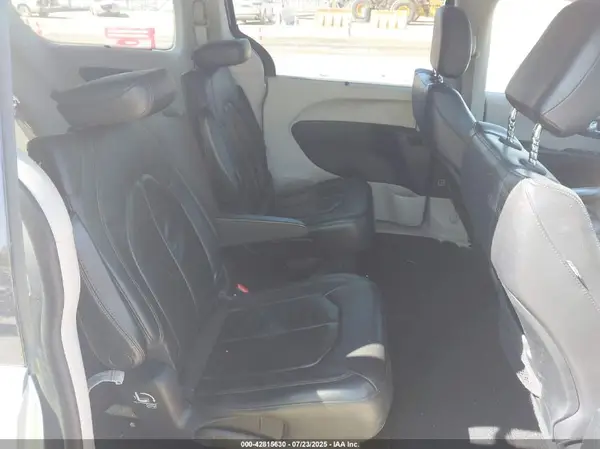2C4RC1BG2HR756722 2017 CHRYSLER PACIFICA - Image 8