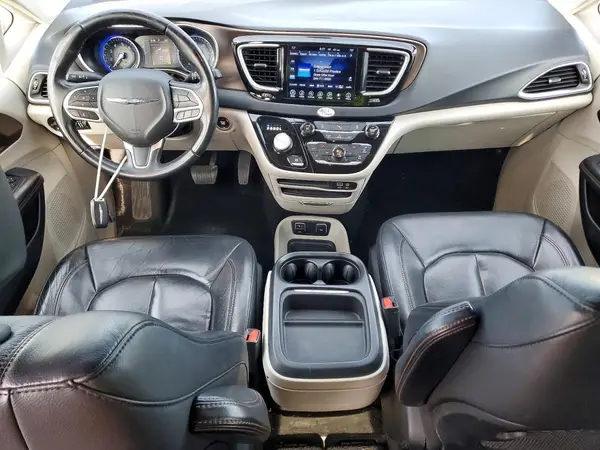 2C4RC1BG2HR770670 2017 CHRYSLER PACIFICA - Image 8