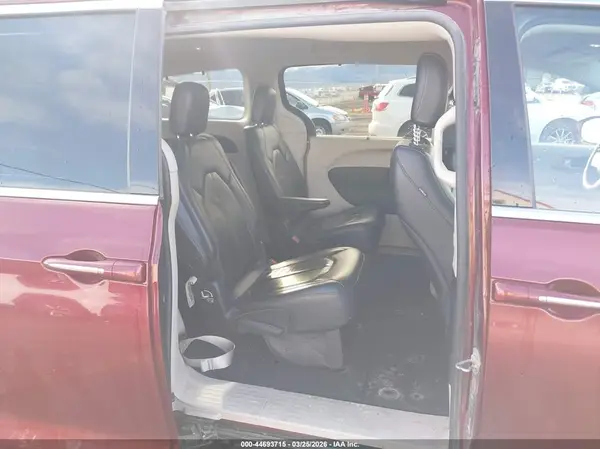 2C4RC1BG2HR771396 2017 CHRYSLER PACIFICA - Image 8