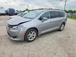 2C4RC1BG2HR777117 2017 CHRYSLER PACIFICA