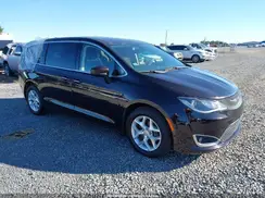 2C4RC1BG2HR777375 2017 CHRYSLER PACIFICA