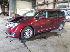 2C4RC1BG2HR795469 2017 CHRYSLER PACIFICA