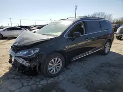 2C4RC1BG2HR795858 2017 CHRYSLER PACIFICA