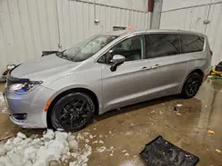 2C4RC1BG2HR795987 2017 CHRYSLER PACIFICA