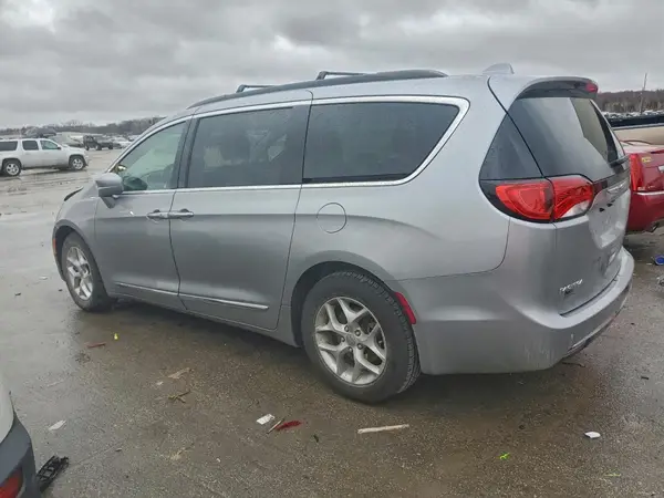 2C4RC1BG2HR810018 2017 CHRYSLER PACIFICA - Image 2