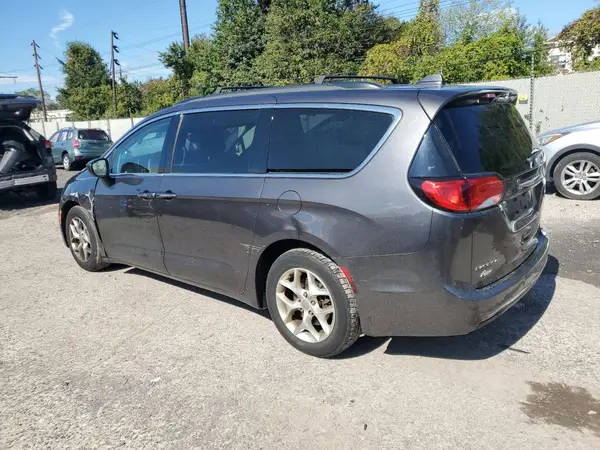 2C4RC1BG2HR811234 2017 CHRYSLER PACIFICA - Image 2