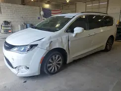 2C4RC1BG2HR815932 2017 CHRYSLER PACIFICA