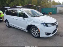 2C4RC1BG2HR816207 2017 CHRYSLER PACIFICA