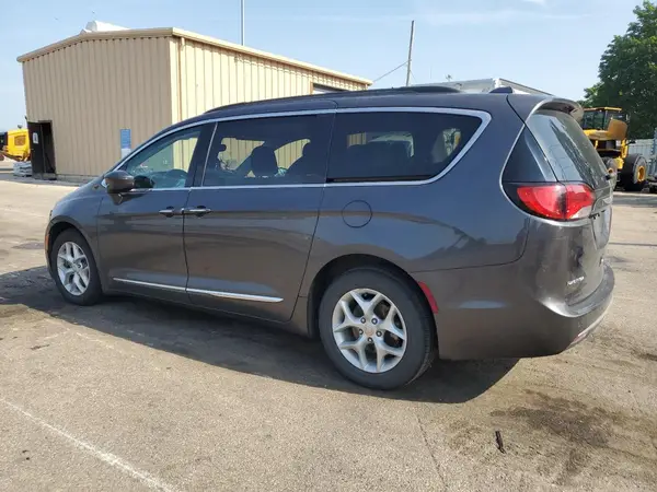 2C4RC1BG2HR820550 2017 CHRYSLER PACIFICA - Image 2