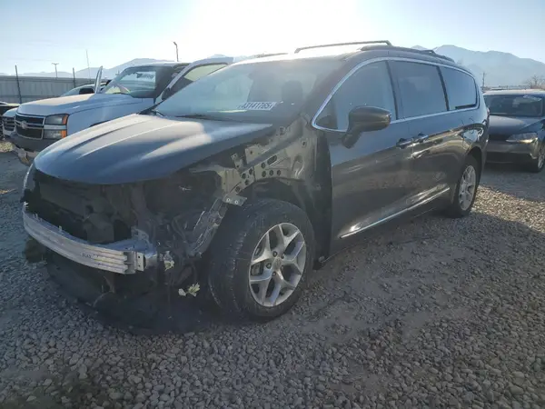 2C4RC1BG2HR820872 2017 CHRYSLER PACIFICA - Image 1