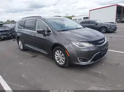 2C4RC1BG2HR831225 2017 CHRYSLER PACIFICA