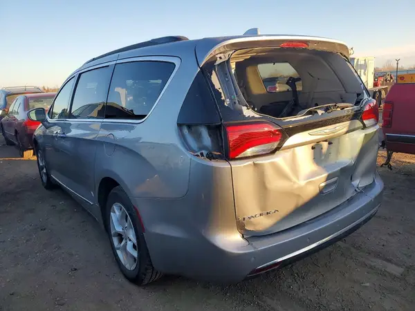 2C4RC1BG2HR831290 2017 CHRYSLER PACIFICA - Image 2