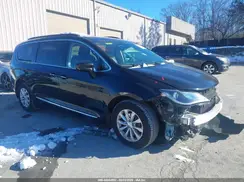 2C4RC1BG2HR832004 2017 CHRYSLER PACIFICA